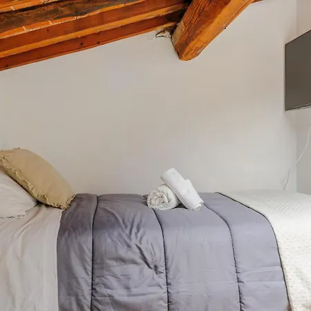 Mansarda Nel Cuore Di Apartment