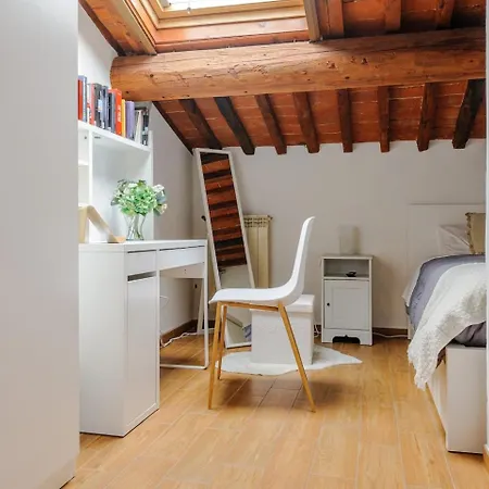 Apartment Mansarda Nel Cuore Di Pisa